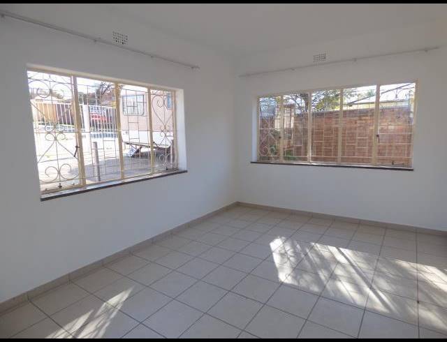 1 BEDROOM PROPERTY TO RENT IN ROSETTENVILLE